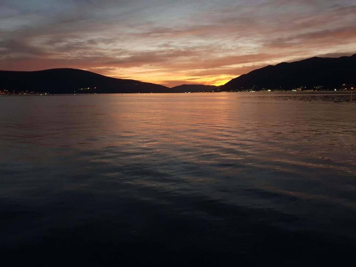 Sunset Apartment Tivat Exterior foto